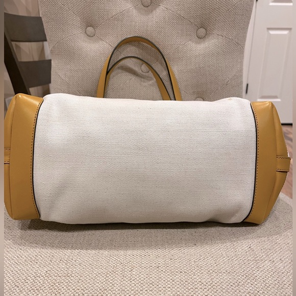 Gucci Tote Bag with Leather Pouch EUC! - Picture 6 of 16